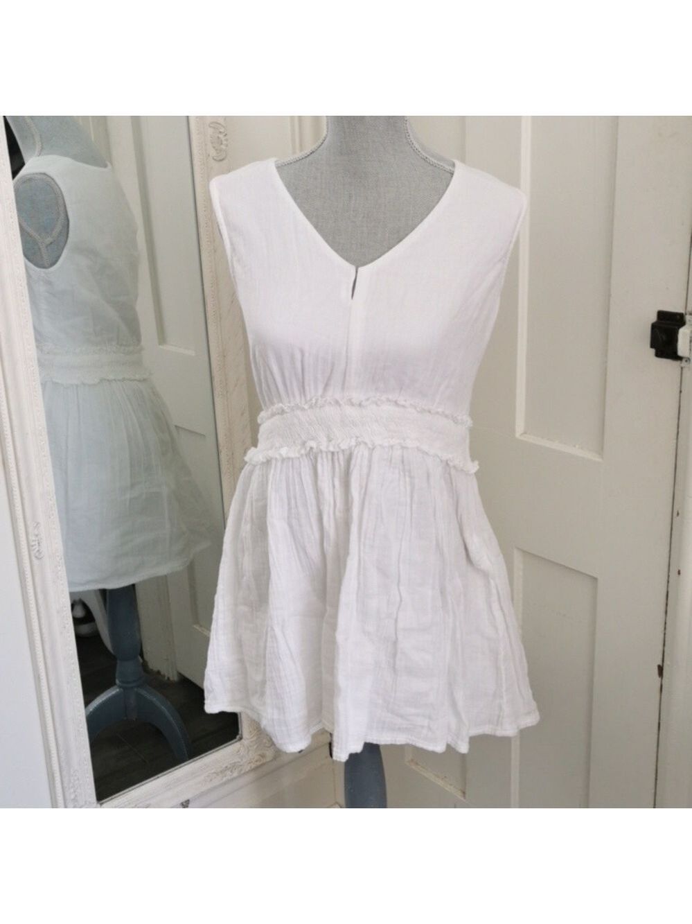 Womens White SleevelessGauzy MiniDress/ Tunic With Ruffled Smocked Lined Waist.S